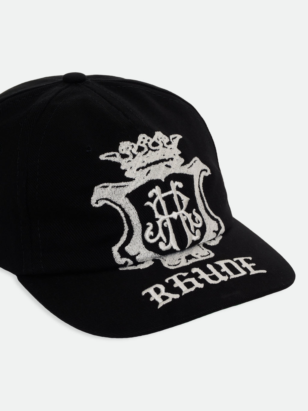 GRAND CRU CREST CURVED BRIM HAT - BLACK \/ WHITE \/